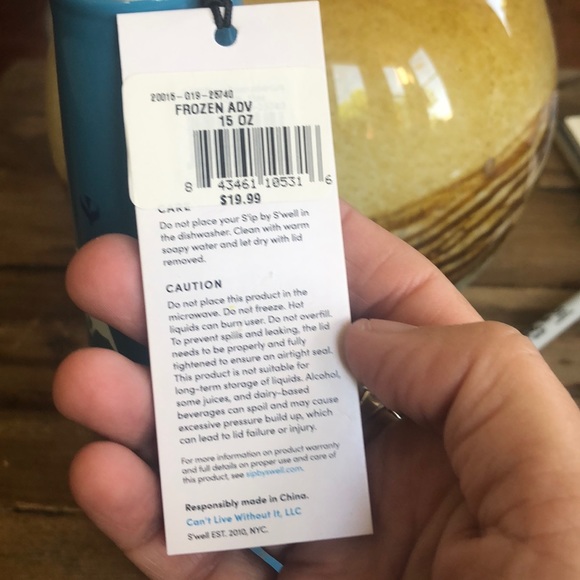 NWT frozen Sip by Swell 17 oz. - Picture 5 of 5